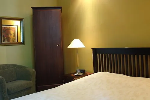 Inn La Conciergerie Guesthouse Montreal
