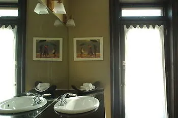 La Conciergerie Guesthouse Montreal 3*,  Canada