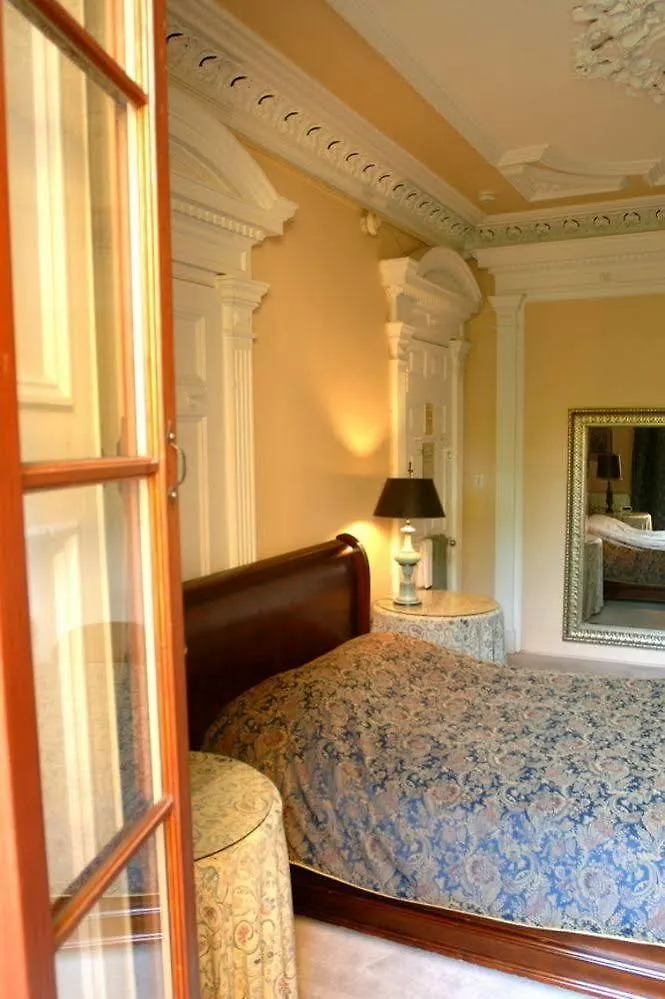 Inn La Conciergerie Guesthouse Montreal